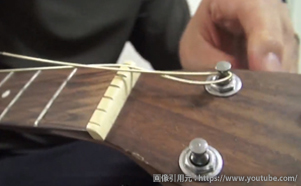フォークギター(スチール弦)の弦の交換方法
